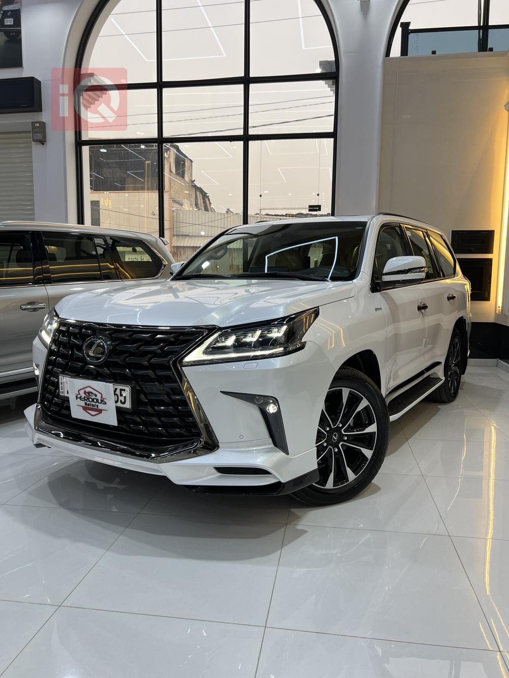 Lexus LX